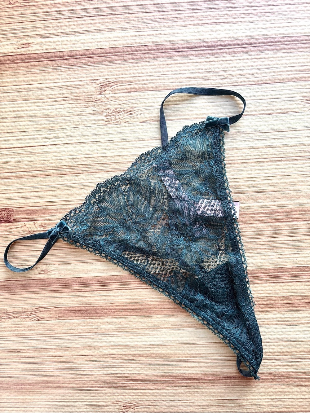 Victoria’s Secret Lace Floral V-String